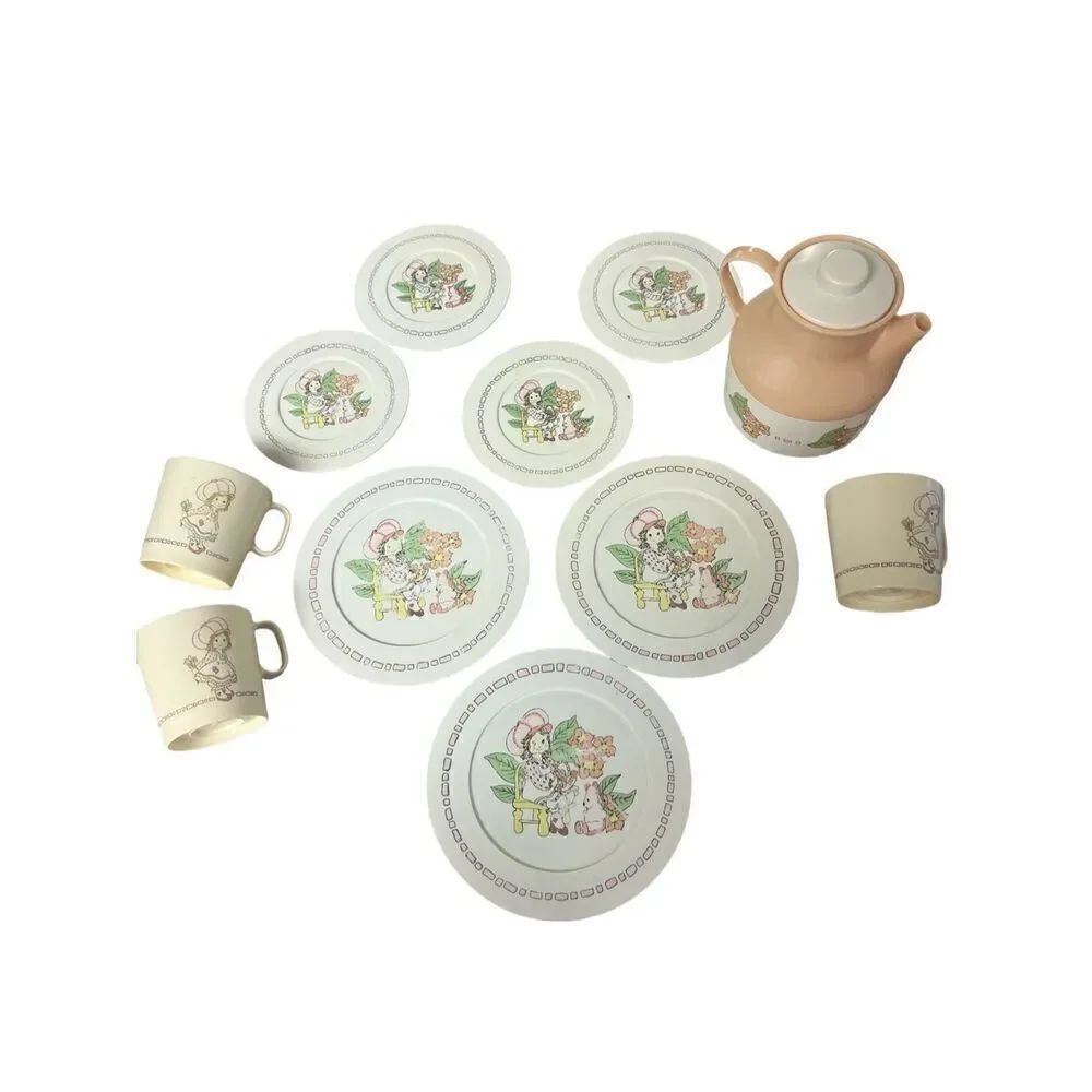 Vintage Strawberry Shortcake tea set pieces by Chilton